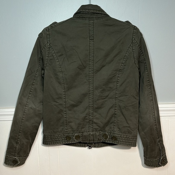 Abercrombie and Fitch Thinsulate Insulation Green Jacket - Preloved - Picture 2 of 16